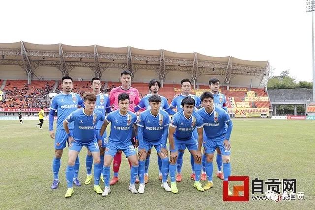 田径全锦赛：陈妤颉再创佳绩，谢震业勇夺百米金牌